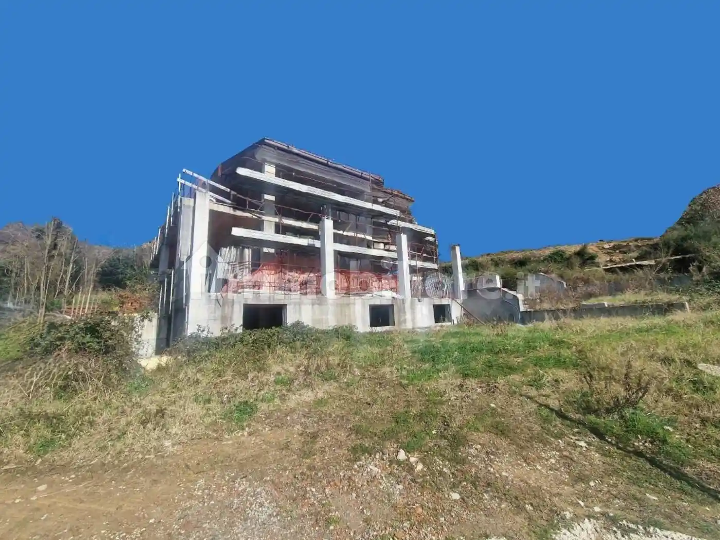 Villa in vendita a Luni