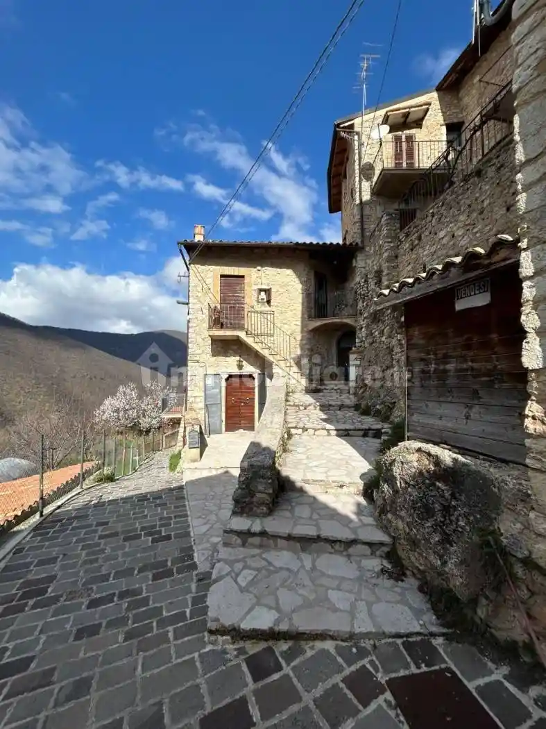 Appartamento in vendita a Cerreto di Spoleto