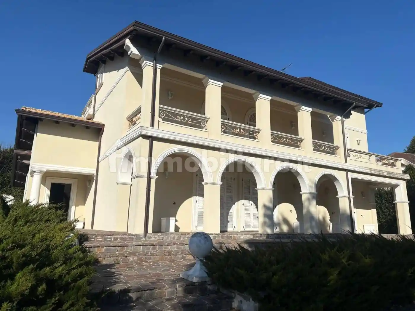 Villa in vendita a Pesaro