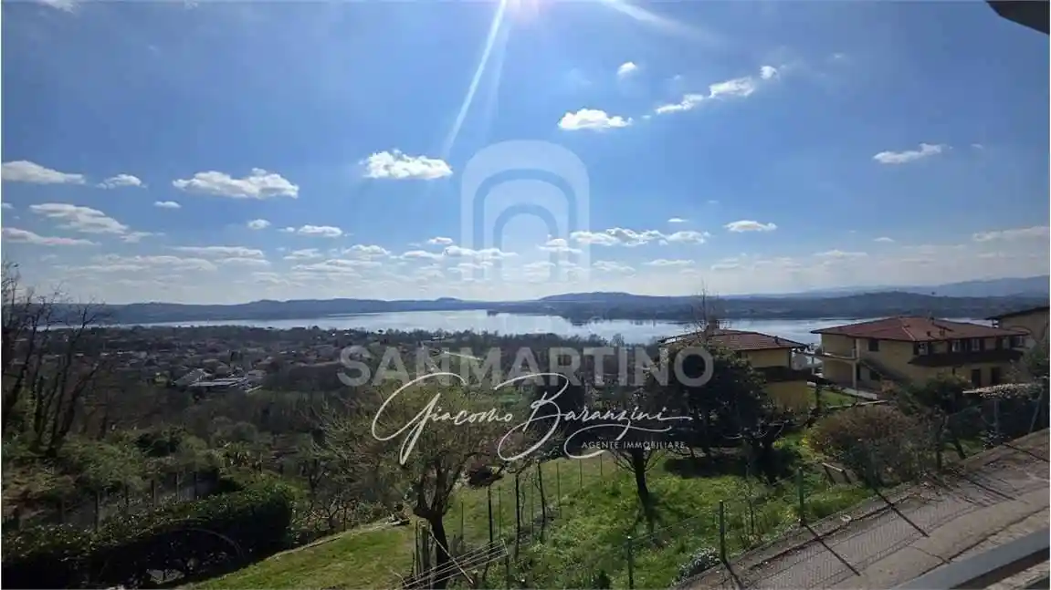 Appartamento in affitto a Comerio