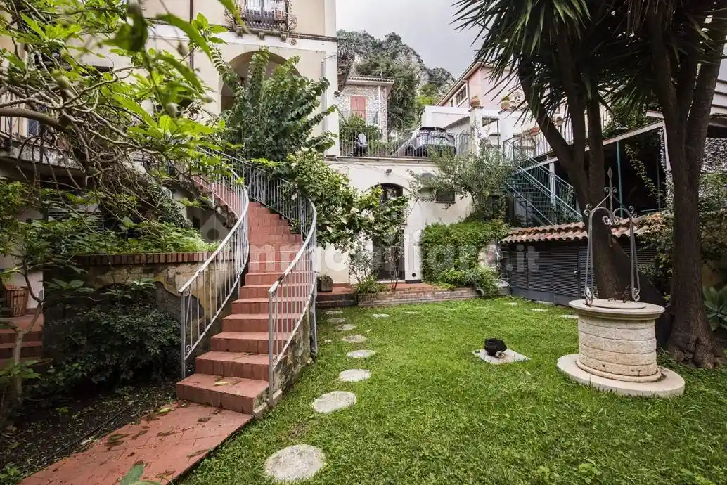 Appartamento in vendita a Taormina