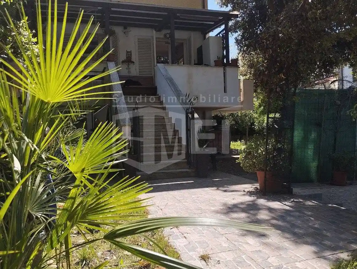 Appartamento in vendita a Livorno