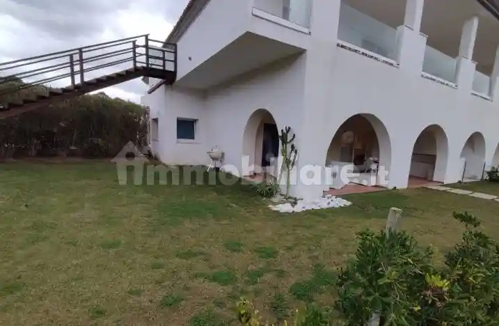 Appartamento in vendita a Arzachena