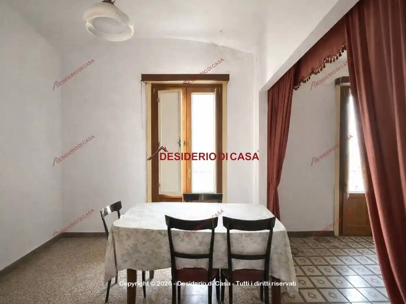 Casa indipendente in vendita a Pettineo