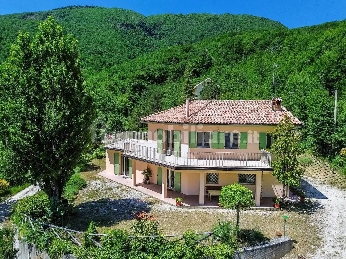 Villa in vendita a Sarnano