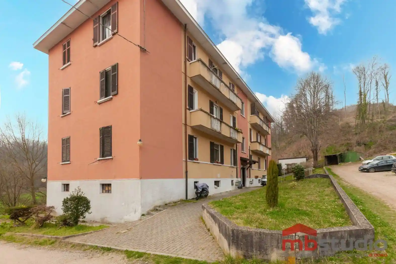 Appartamento in vendita a Lonate Ceppino