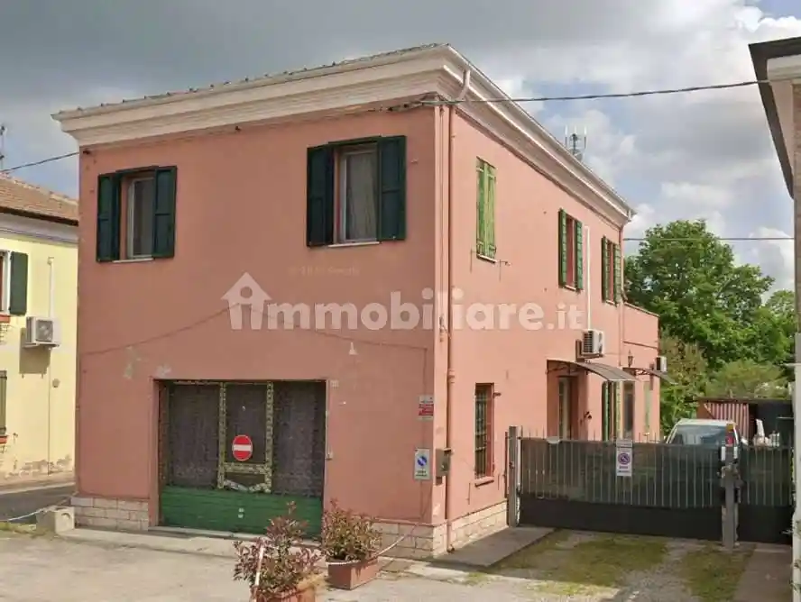 Casa indipendente in vendita a Ferrara