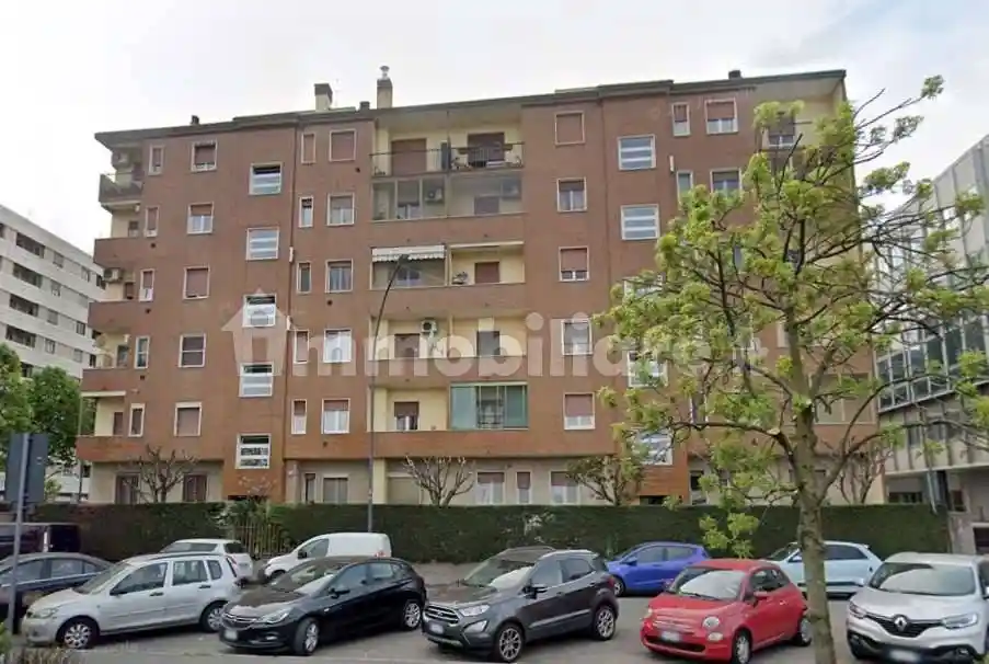 Appartamento in vendita a Corsico