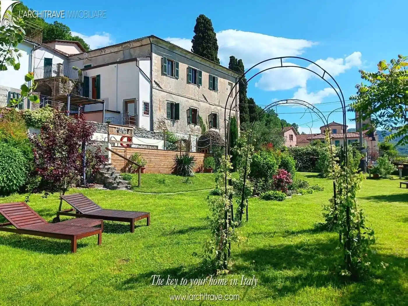 Villa in vendita a Licciana Nardi