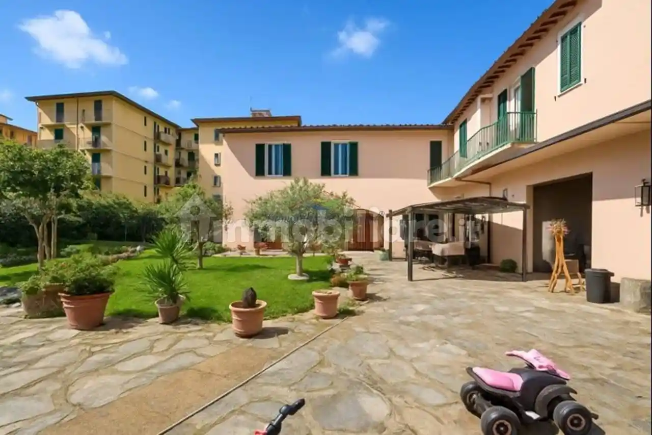 Casa indipendente in vendita a Firenze