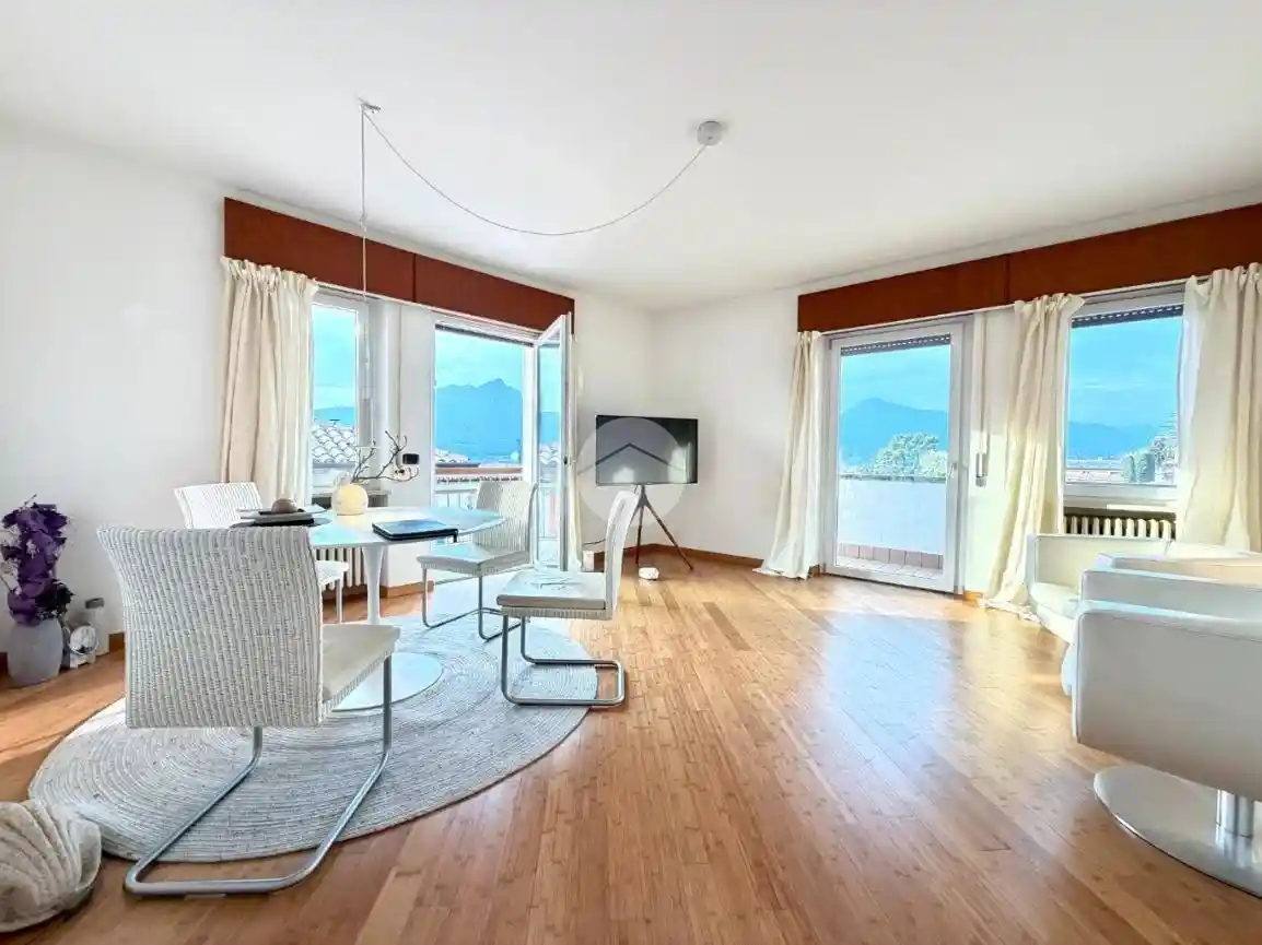 Appartamento in vendita a Torri del Benaco