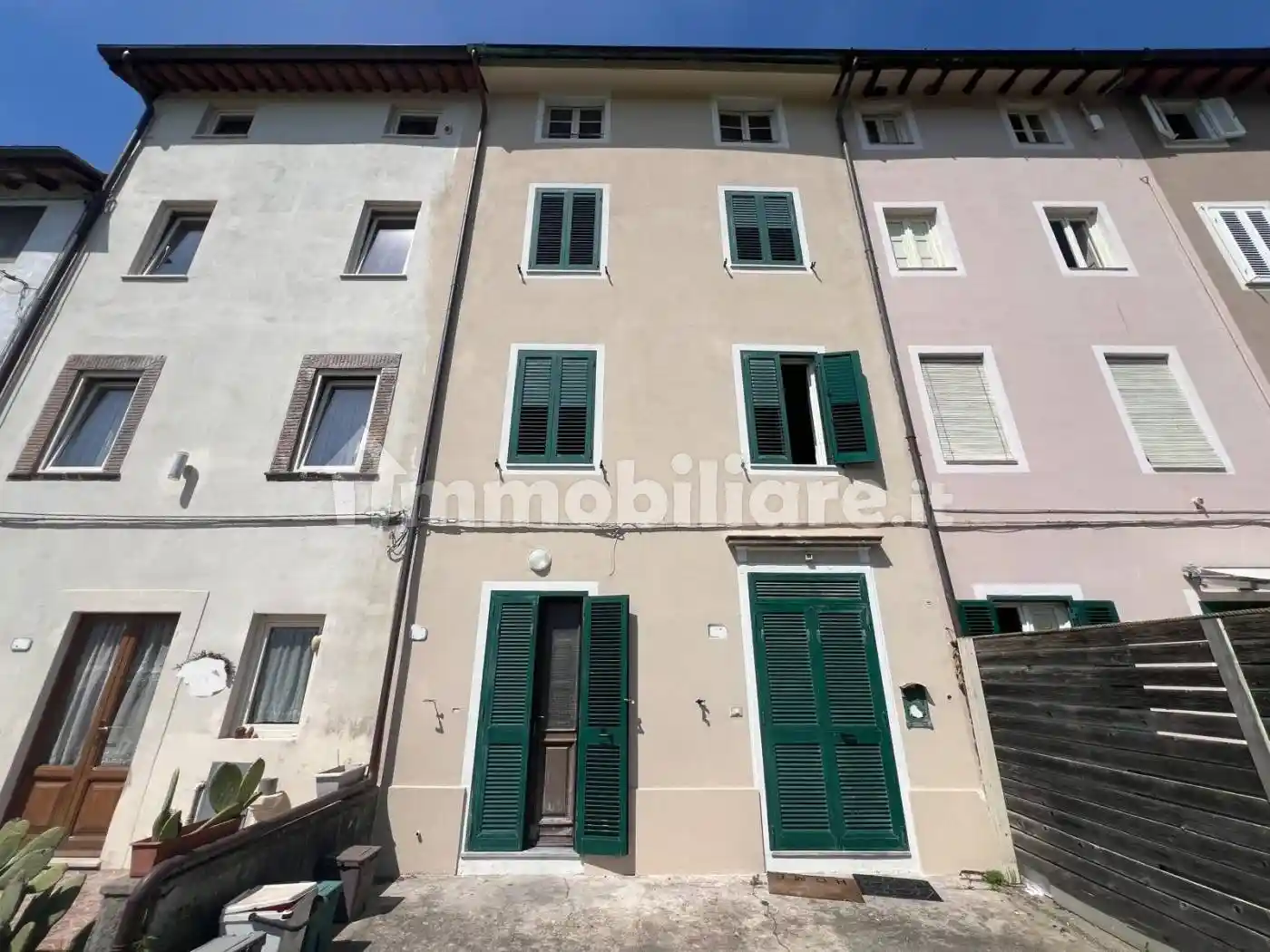 Casa indipendente in vendita a Lucca