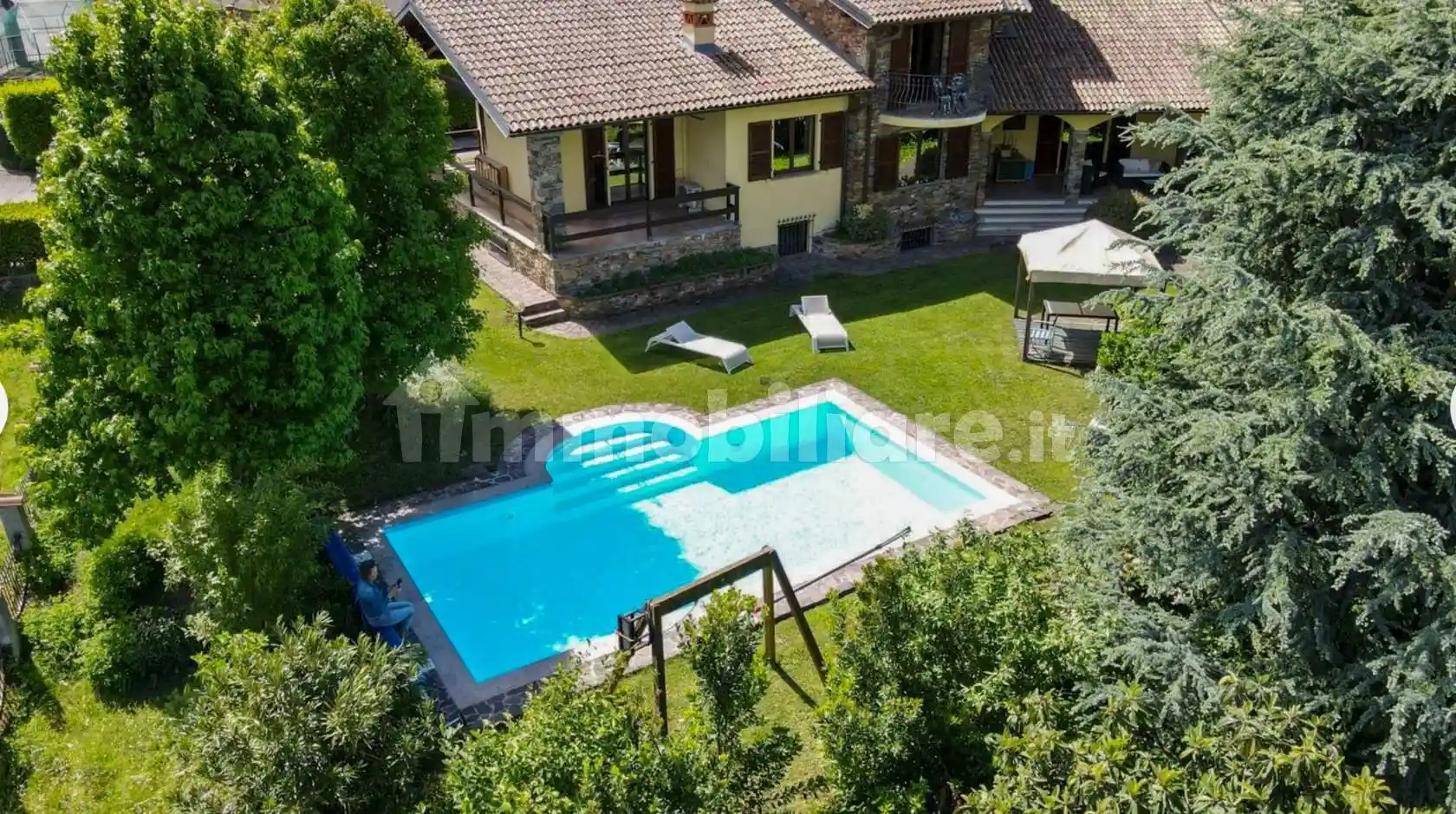 Villa in vendita a Colico