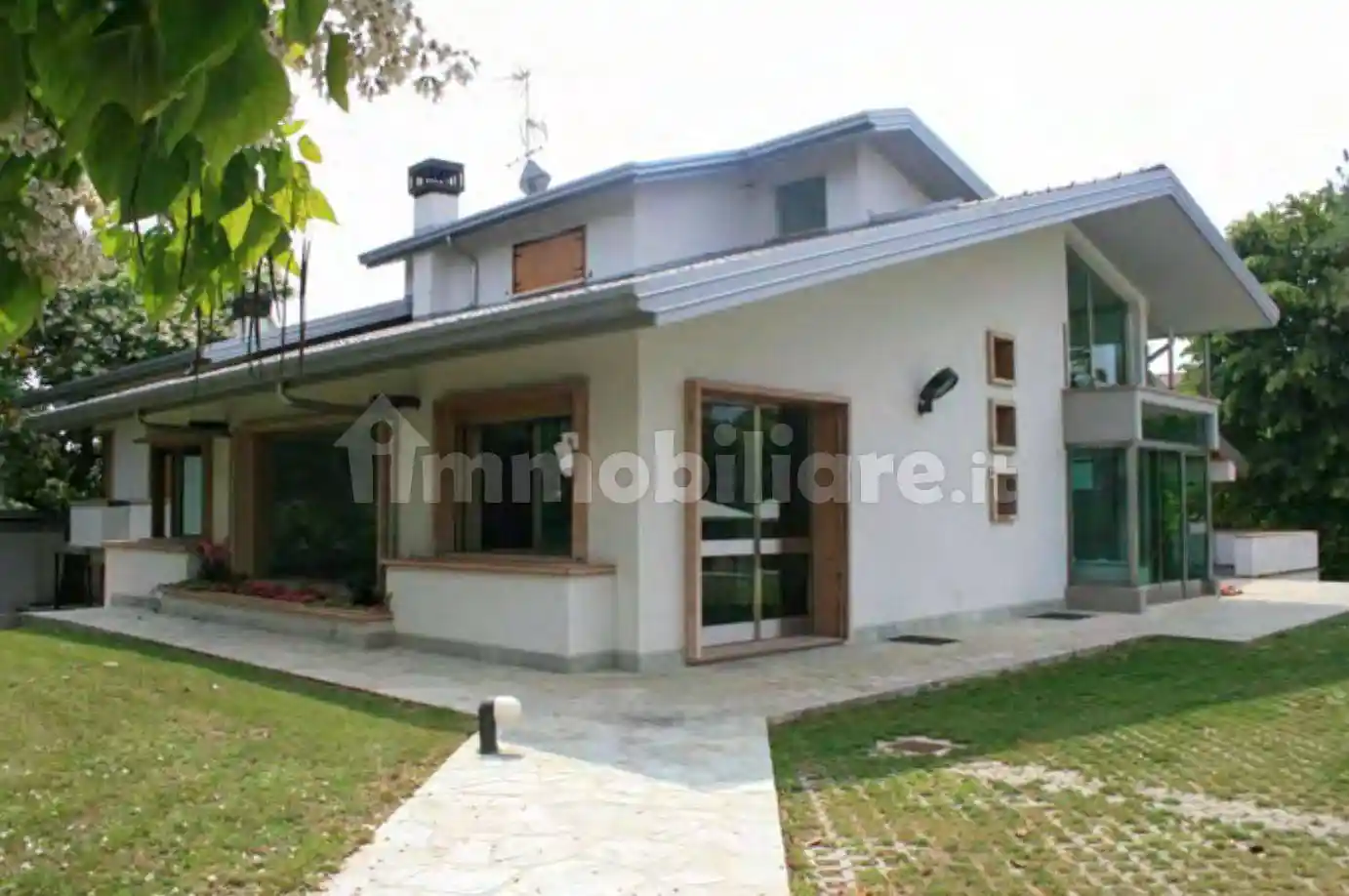 Villa in vendita a Corbetta