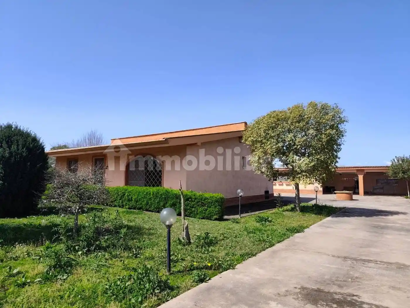 Villa in vendita a Latina