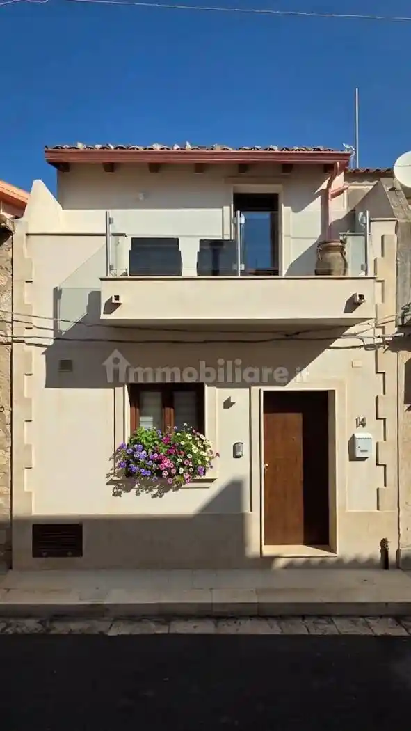 Casa indipendente in vendita a Santa Croce Camerina