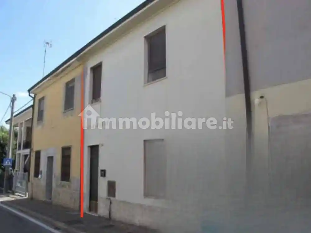 Casa indipendente in vendita a Montanaso Lombardo