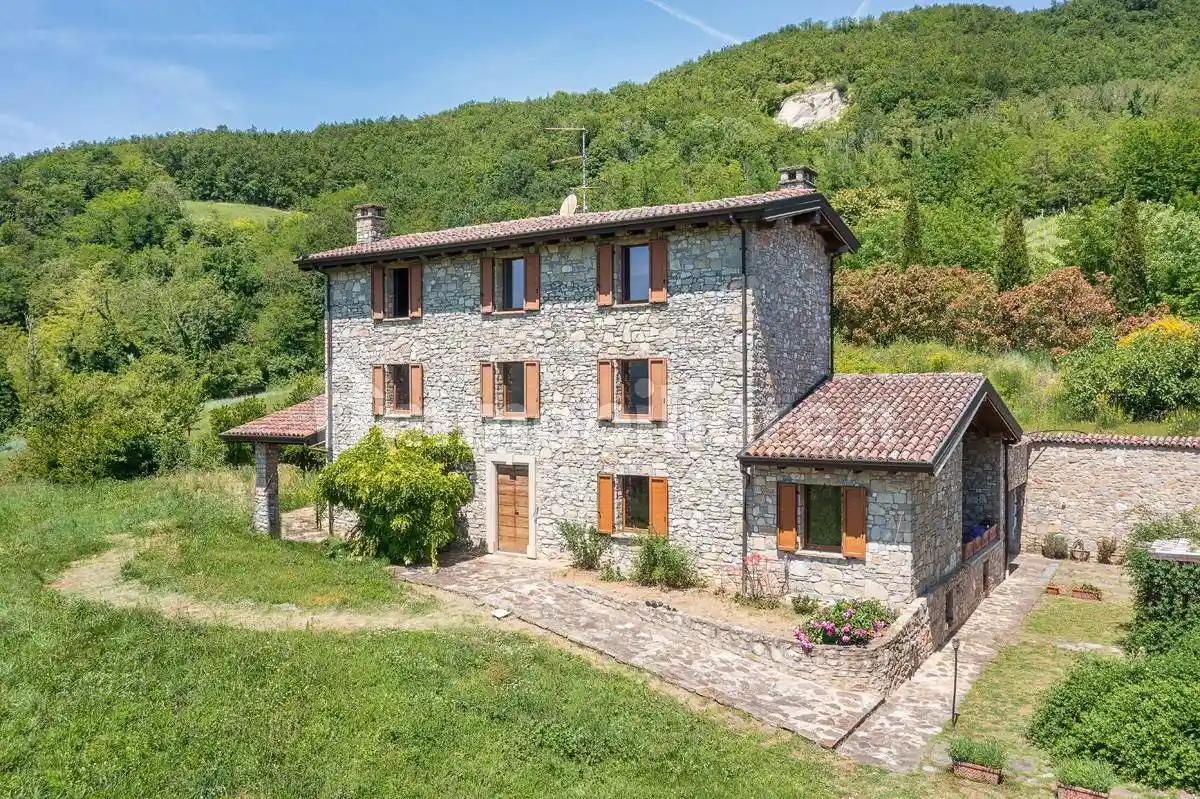 Rustico - Casale in vendita a Travo