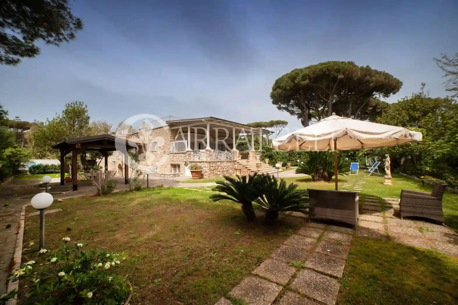 Villa - foto 2