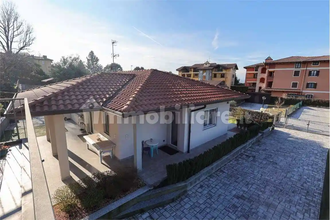 Villa in vendita a Castelletto Sopra Ticino