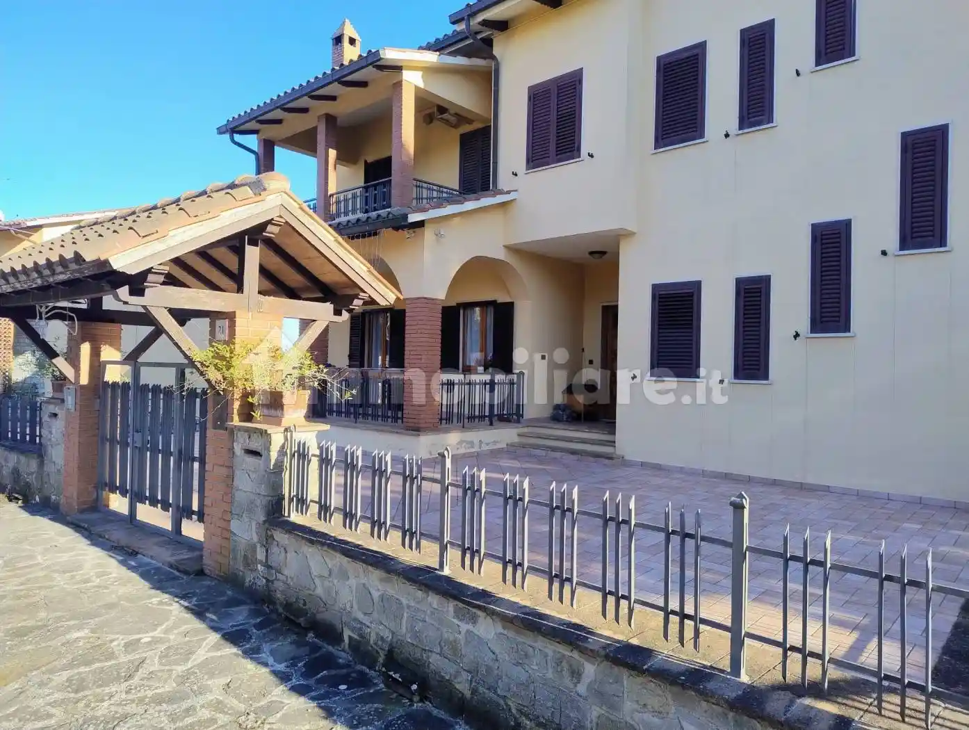 Villa in vendita a Baschi