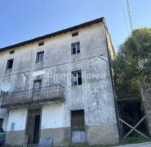 Villa in vendita a Fabbriche di Vergemoli