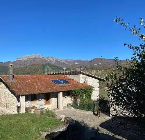 Rustico - Casale in vendita a Camporgiano