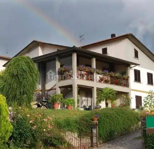 Villa in vendita a Camporgiano