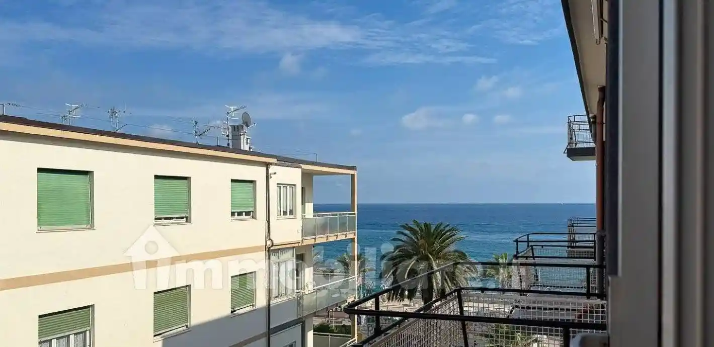 Appartamento in vendita a Finale Ligure