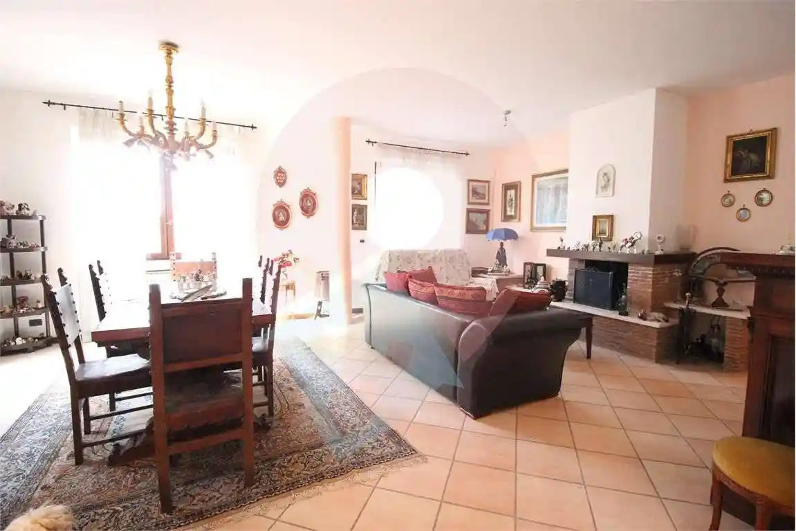 Villa in vendita a Picciano