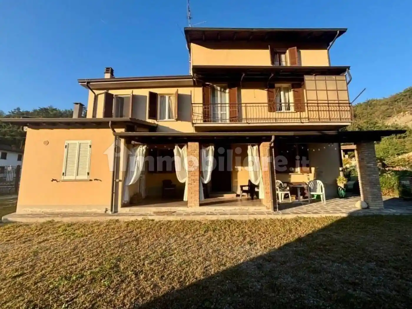 Villa in vendita a Montesegale