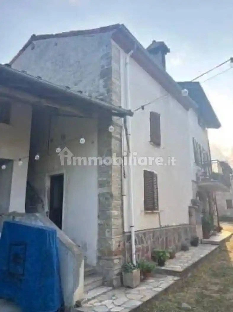 Villa in vendita a Varzi