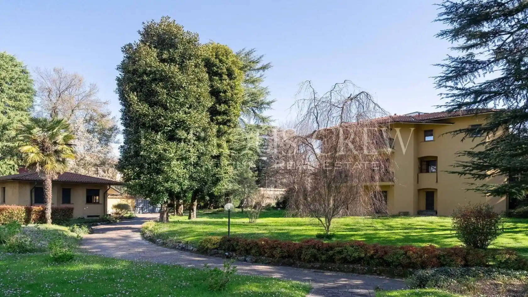 Appartamento in vendita a Monza