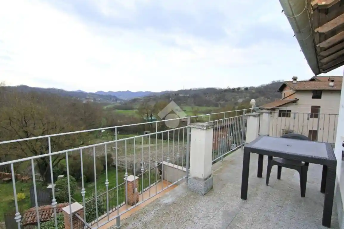 Appartamento in vendita a Gavi