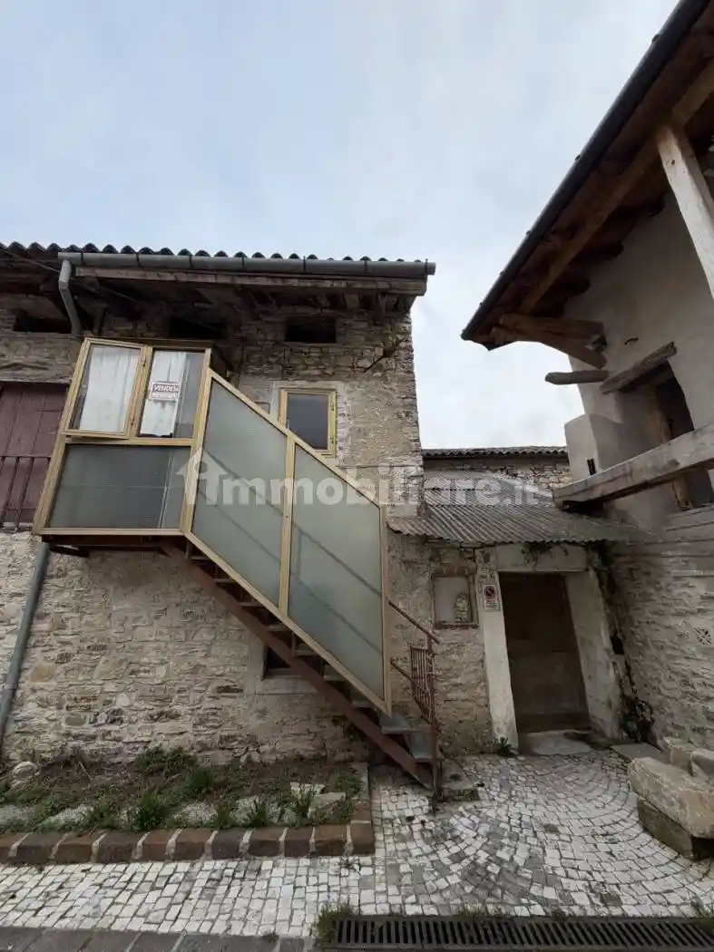 Villetta a schiera in vendita a Revine Lago