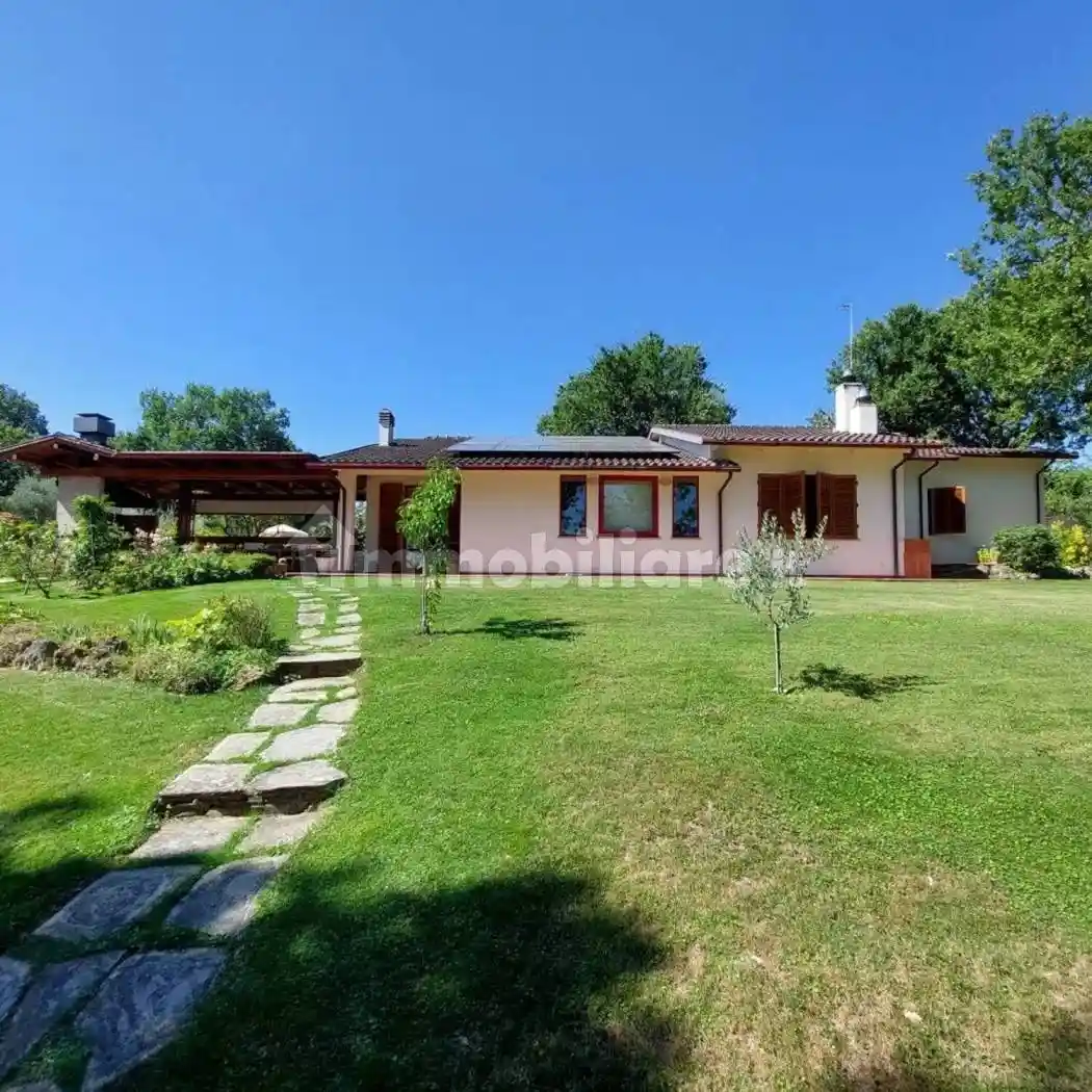 Villa in vendita a Arezzo