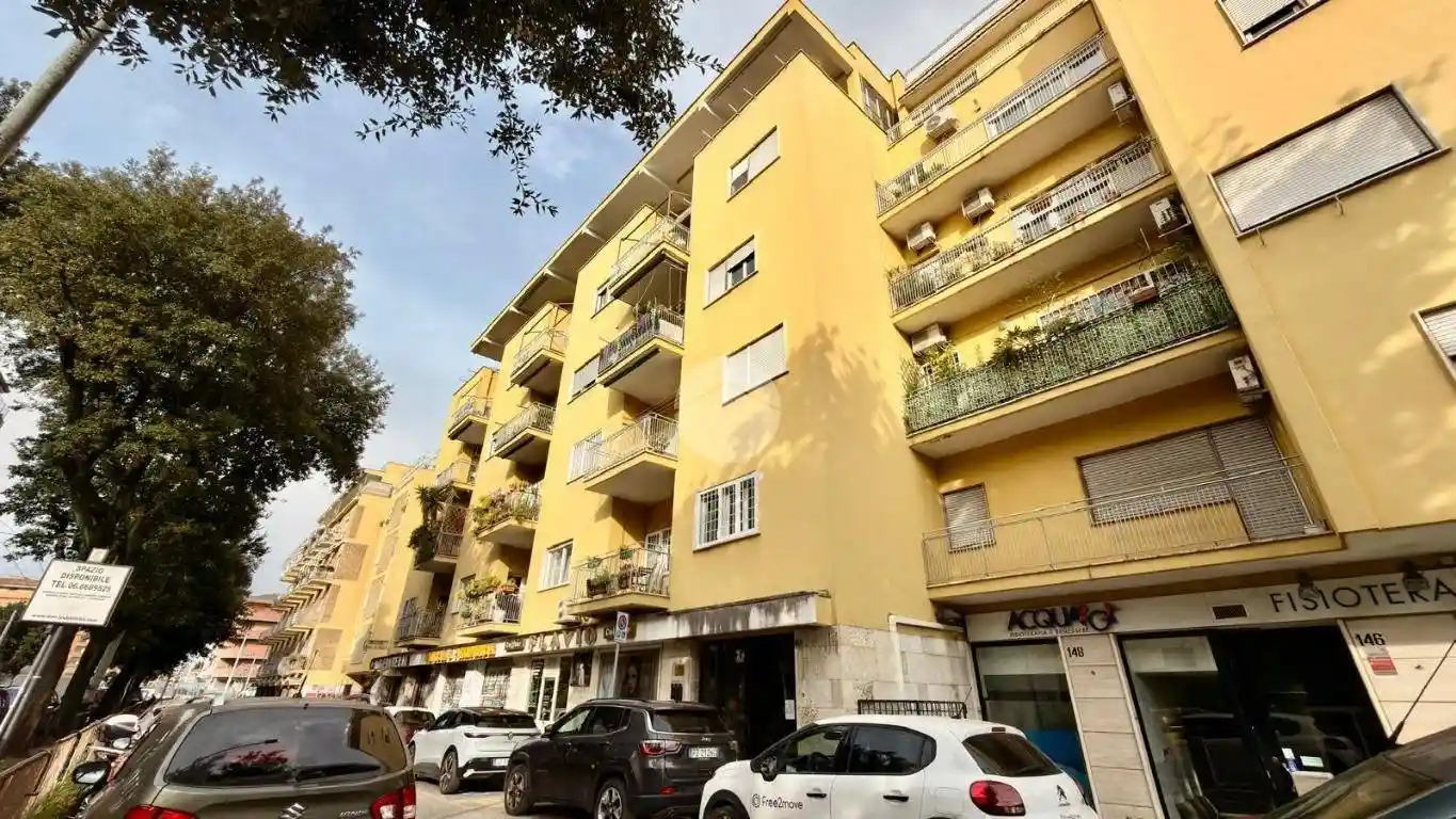 Appartamento in vendita a Roma