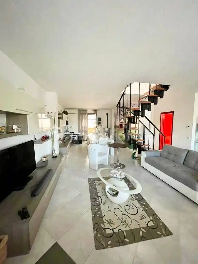 Casa indipendente in vendita a Gavorrano