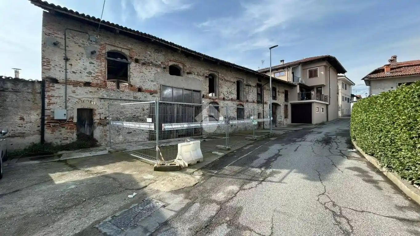 Rustico - Casale in vendita a Costigliole Saluzzo