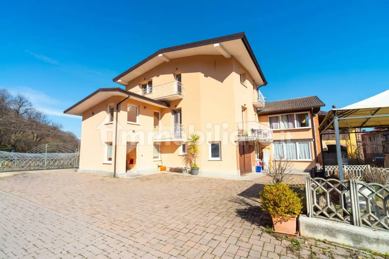 Villa in vendita a Boves