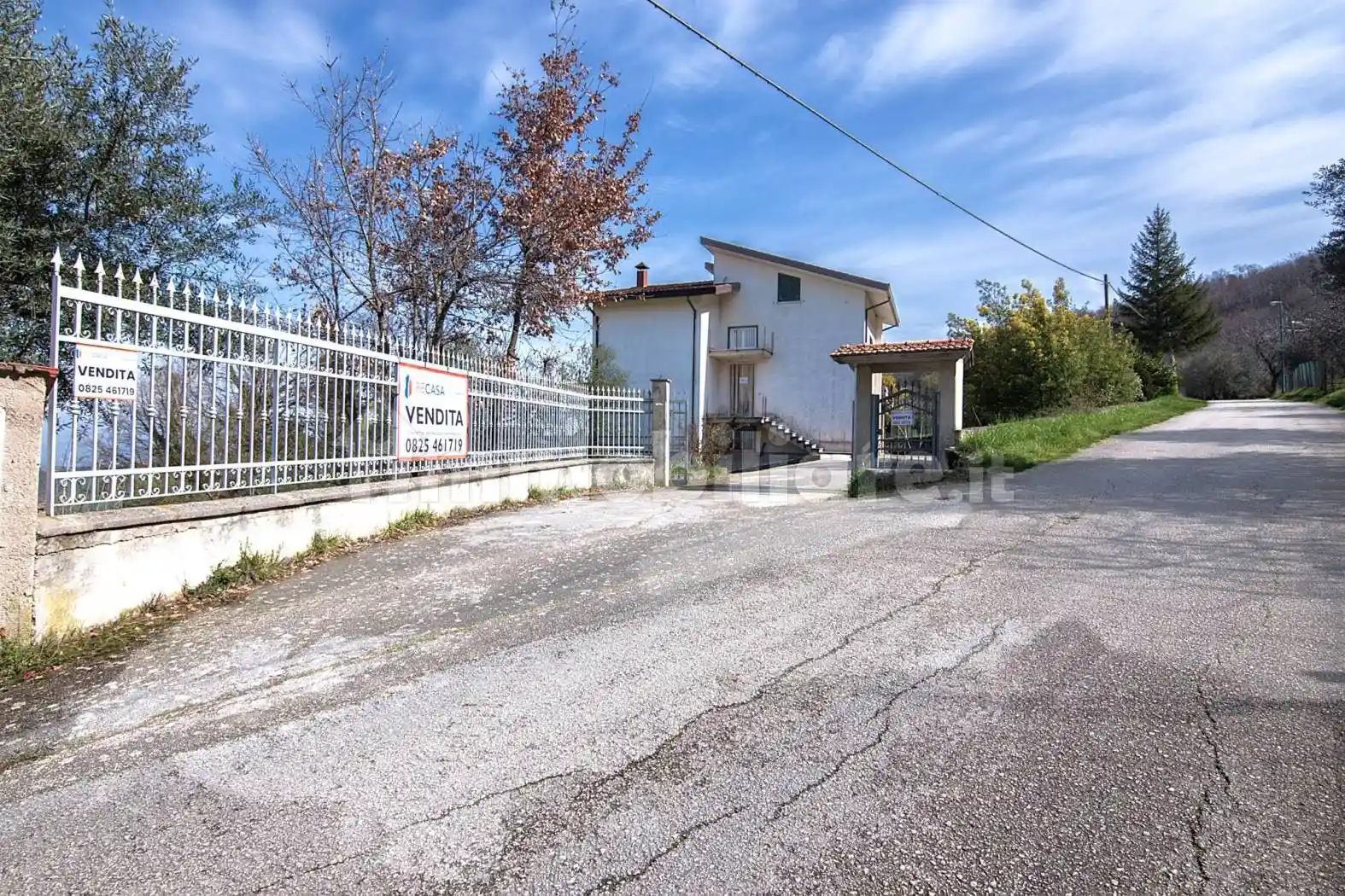 Casa indipendente in vendita a Chiusano di San Domenico