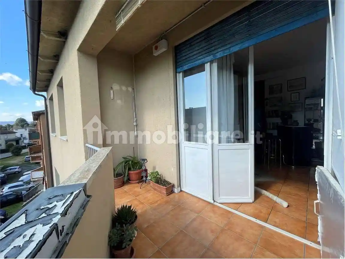 Appartamento in vendita a Sesto Calende