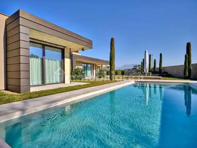 Villa in vendita a Costermano sul Garda