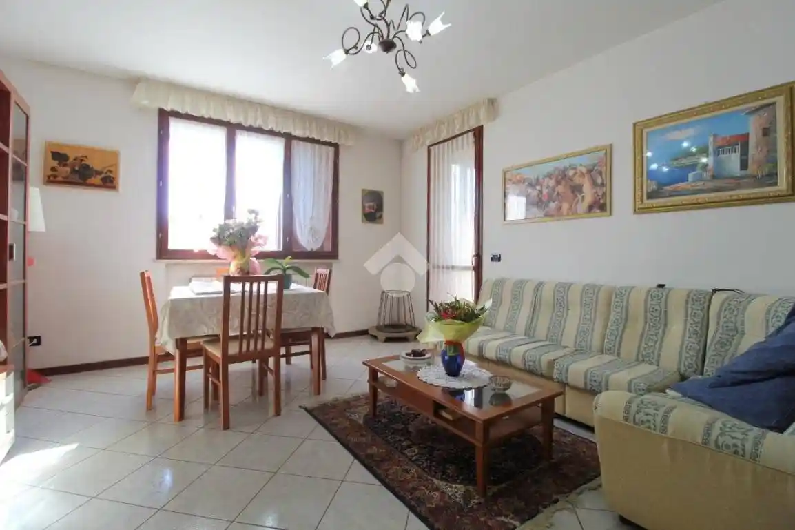 Appartamento in vendita a Cadelbosco di Sopra