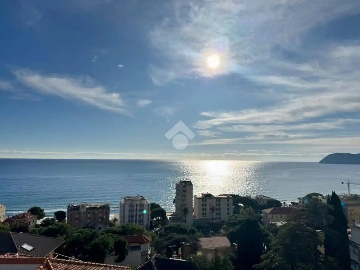 Appartamento in vendita a Alassio