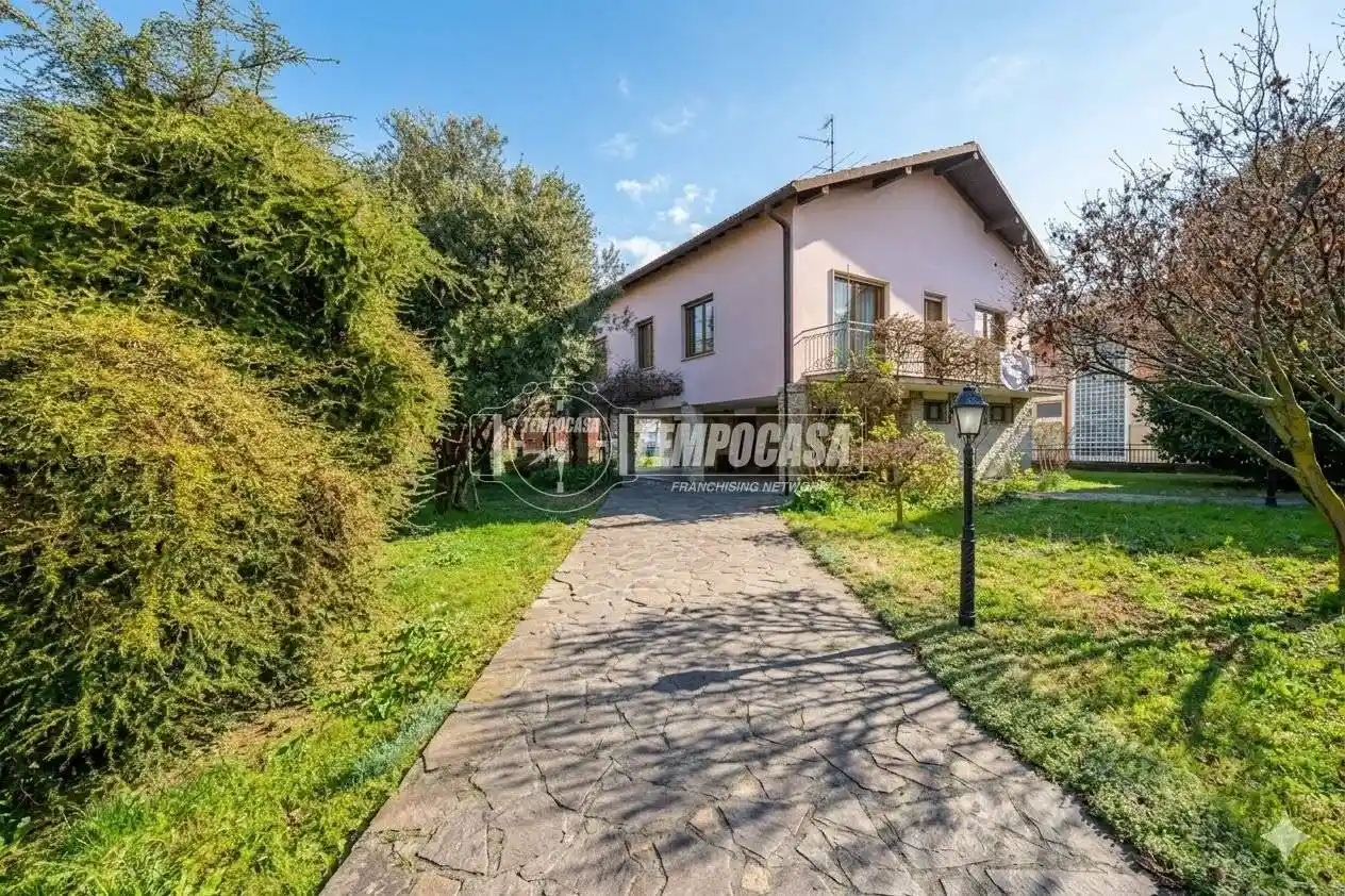 Villa in vendita a Seriate