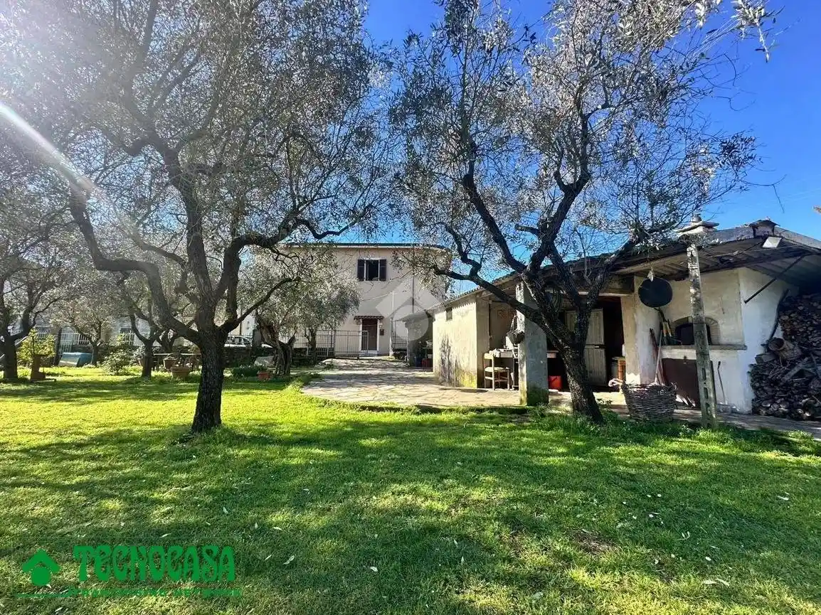 Casa indipendente in vendita a Castelnuovo Magra