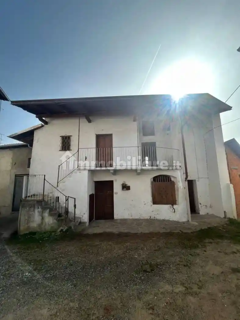 Casa indipendente in vendita a Strona