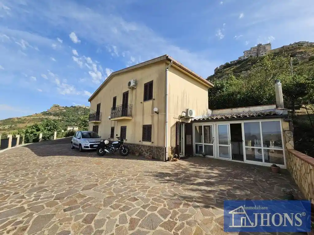 Villa in vendita a Enna