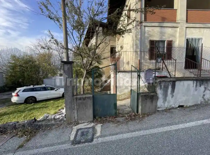 Casa indipendente in vendita a Biella
